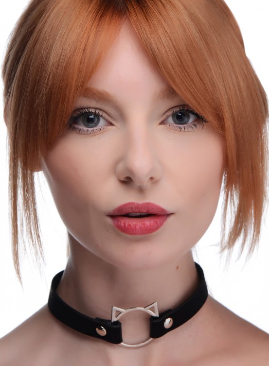Master Series Kinky Kitty Ring Gargantilla delgada negra